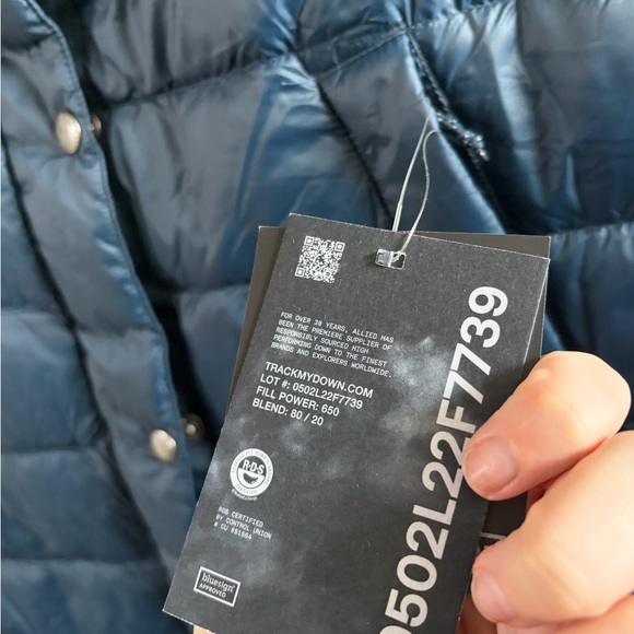 Eddie Bauer 650 Down Outerwear Puffer Vest Navy Blue Woman's Medium NWT - Picture 5 of 5